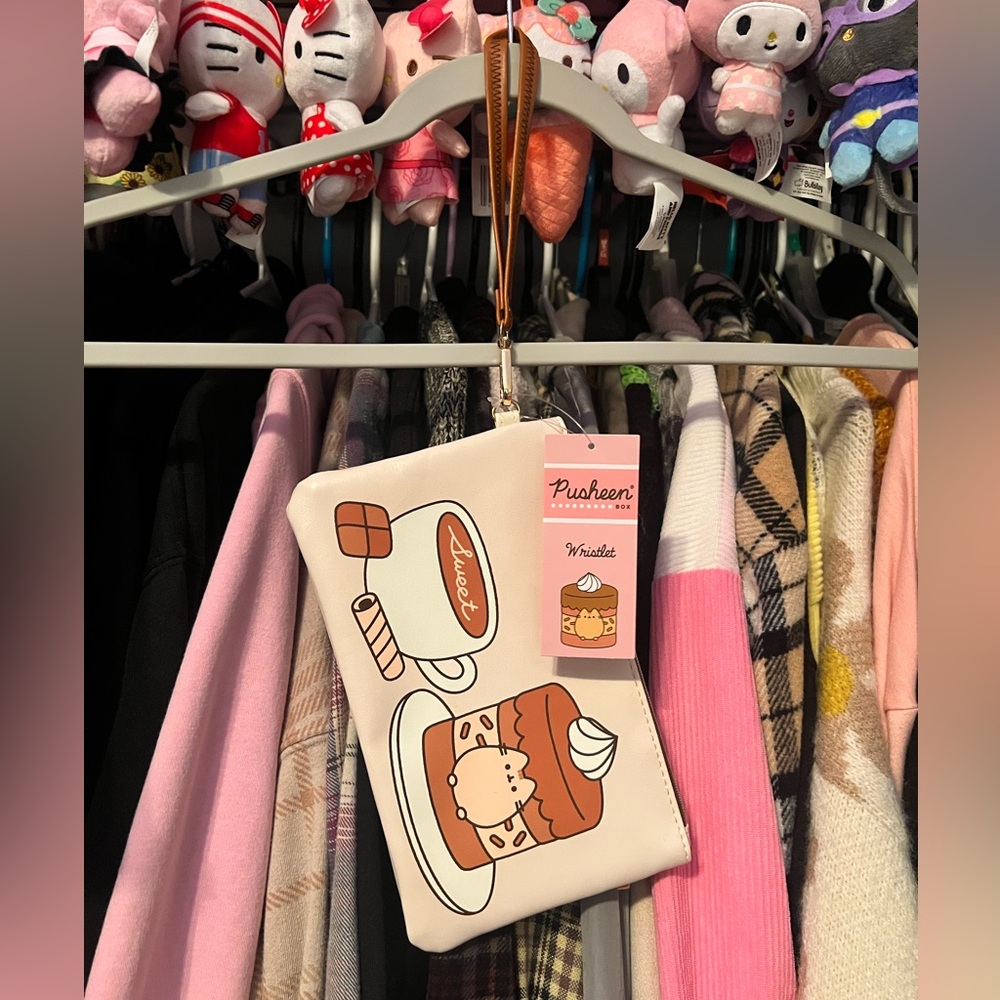 NWT Pusheen Sub Box Exclusive Wristlet
